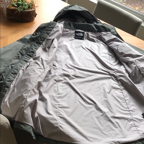 The Tomales Bay North Face Green Hooded Parka - Picture 6 of 10